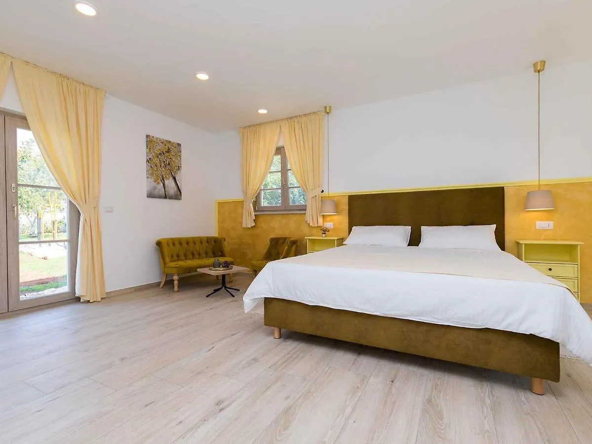 Villa Holiday Home In Mekisi Kod Vizinade - Istrien 41755 Ferenci Croatia