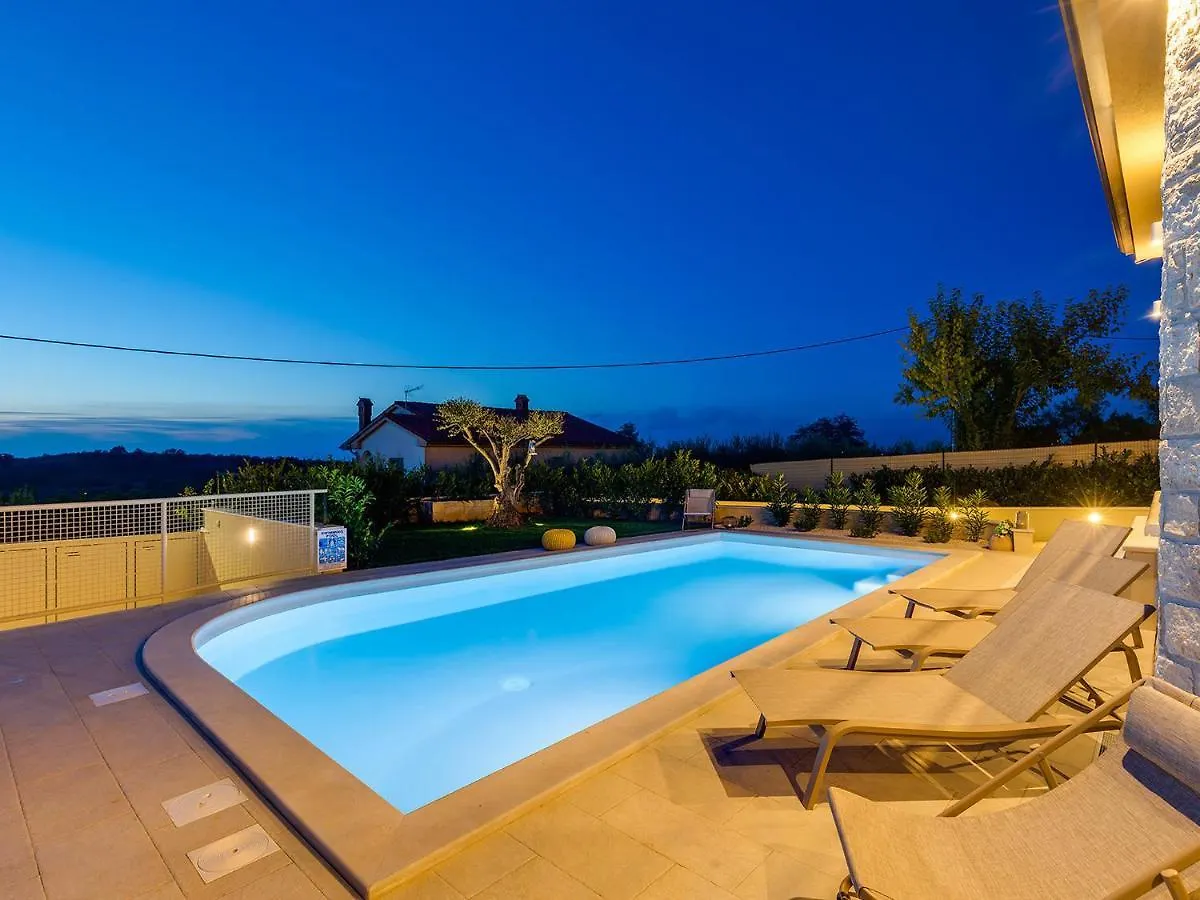 Holiday Home In Mekisi Kod Vizinade - Istrien 41755 Ferenci 0*,  Croatia