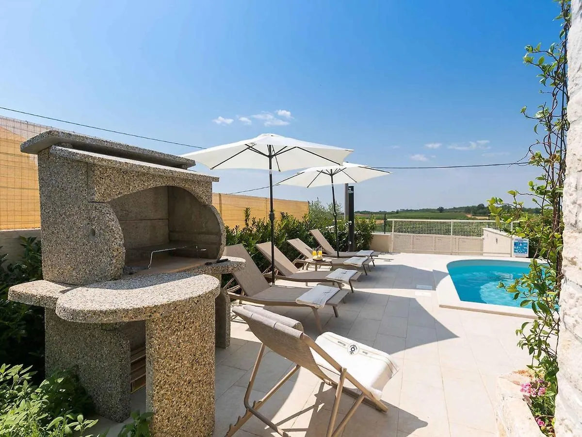 Holiday Home In Mekisi Kod Vizinade - Istrien 41755 Ferenci 0*,