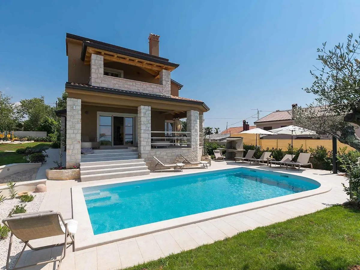 Villa Holiday Home In Mekisi Kod Vizinade - Istrien 41755 Ferenci Croatia