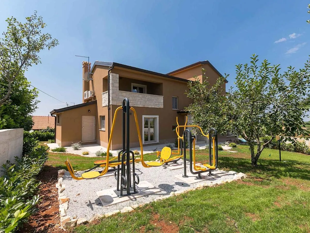 Holiday Home In Mekisi Kod Vizinade - Istrien 41755 Ferenci Villa