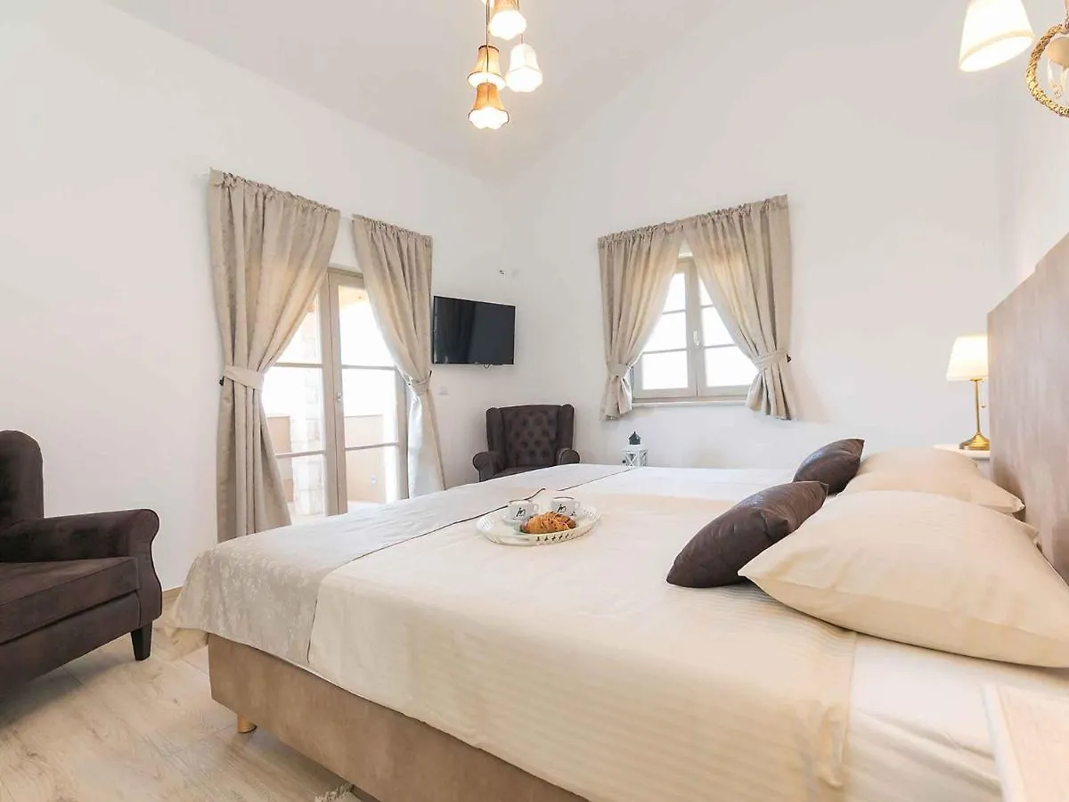 Holiday Home In Mekisi Kod Vizinade - Istrien 41755 Ferenci