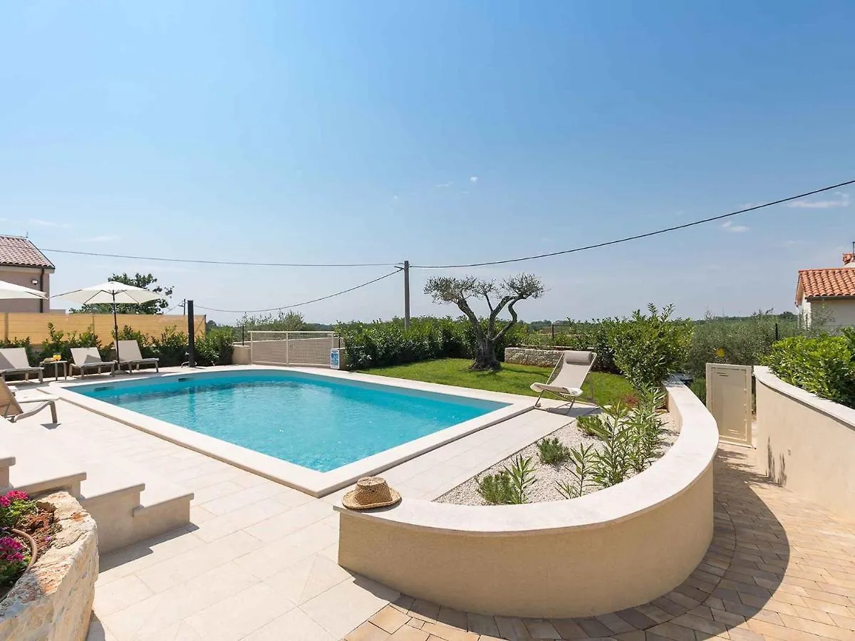 Villa Holiday Home In Mekisi Kod Vizinade - Istrien 41755 Ferenci Croatia